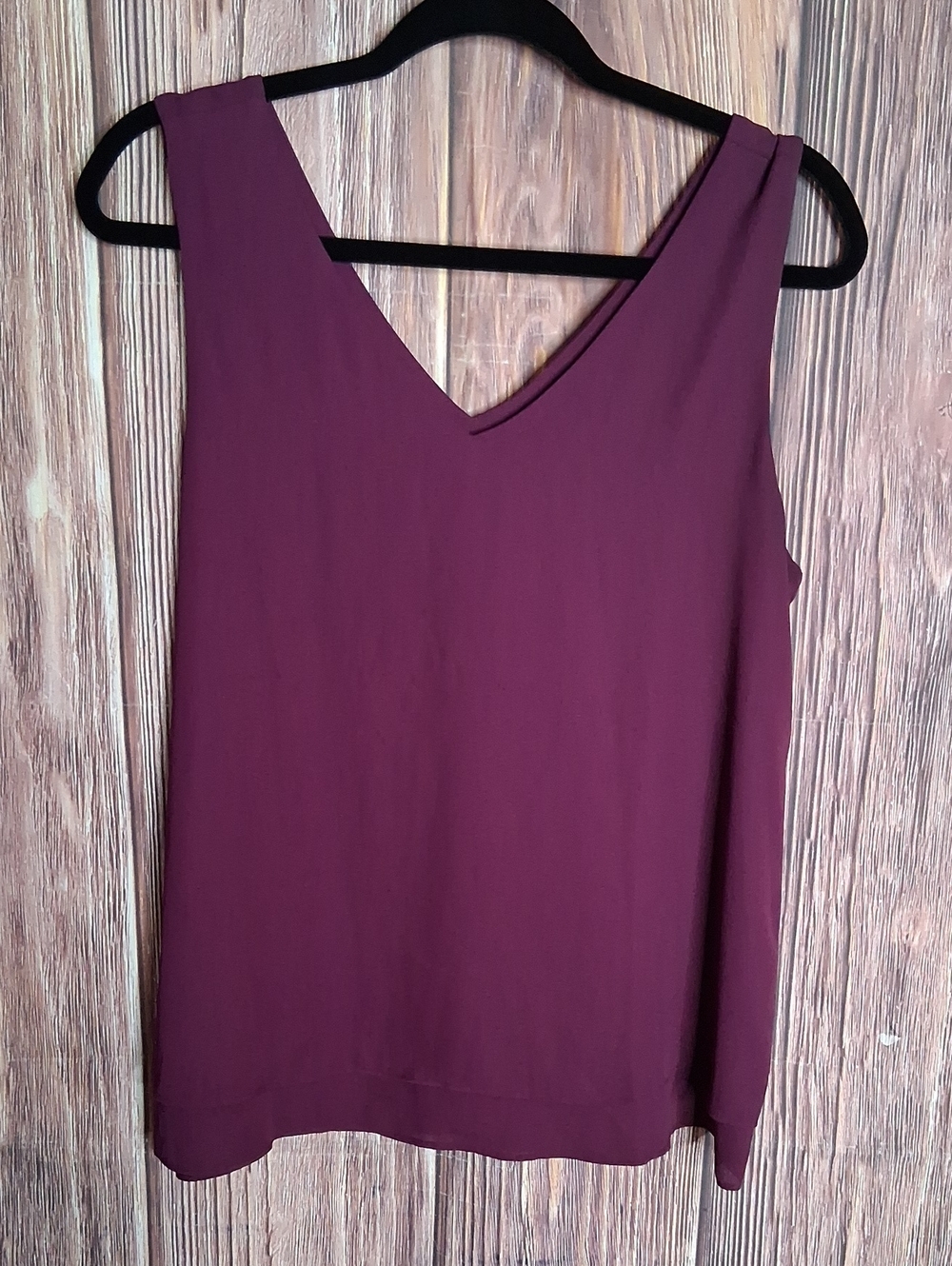 Ann Taylor Sleeveless V-Neck Women's Top Plum Size Medium